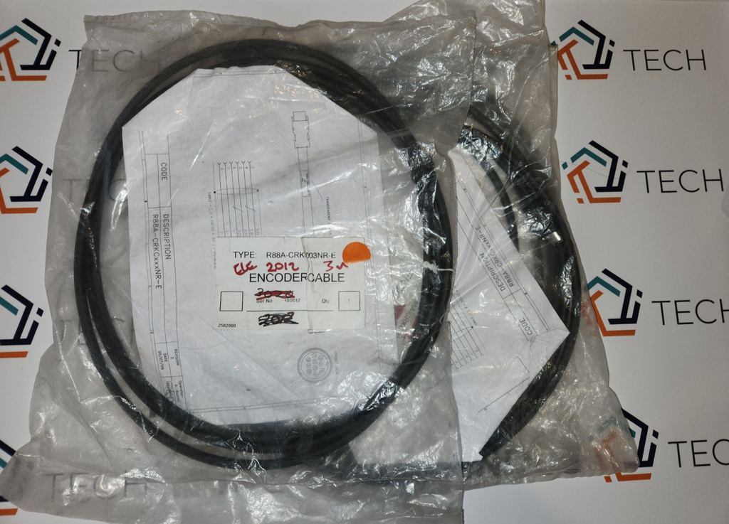 NEW R88A-CRKC003NR-E ENCODER CABLE AC SERVO OMRON*