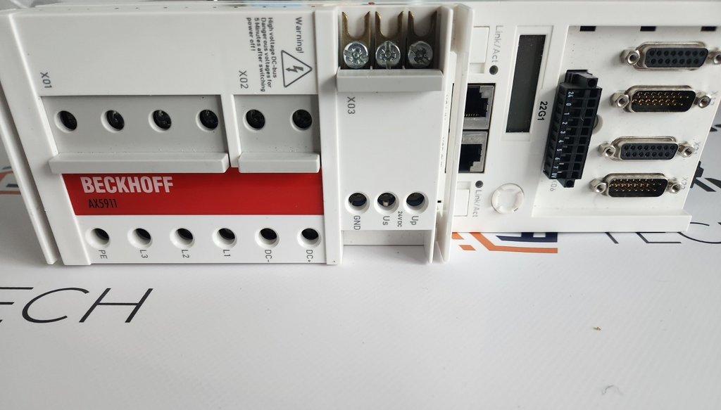BECKHOFF  AX5206-0000-0200 with AX5911 Module