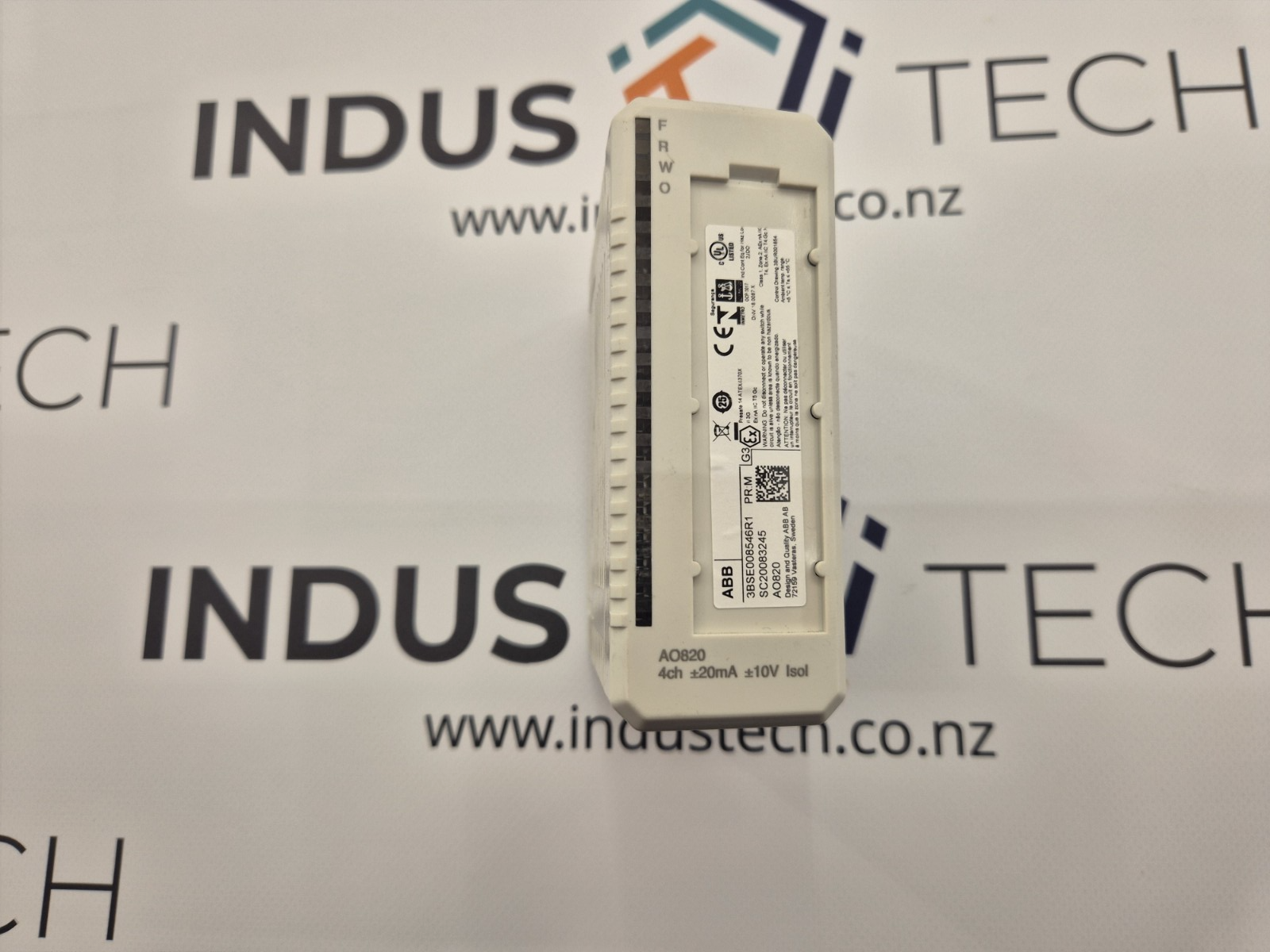 ABB 3BSE008546R1 AO820 ANALOG OUTPUT MODULE