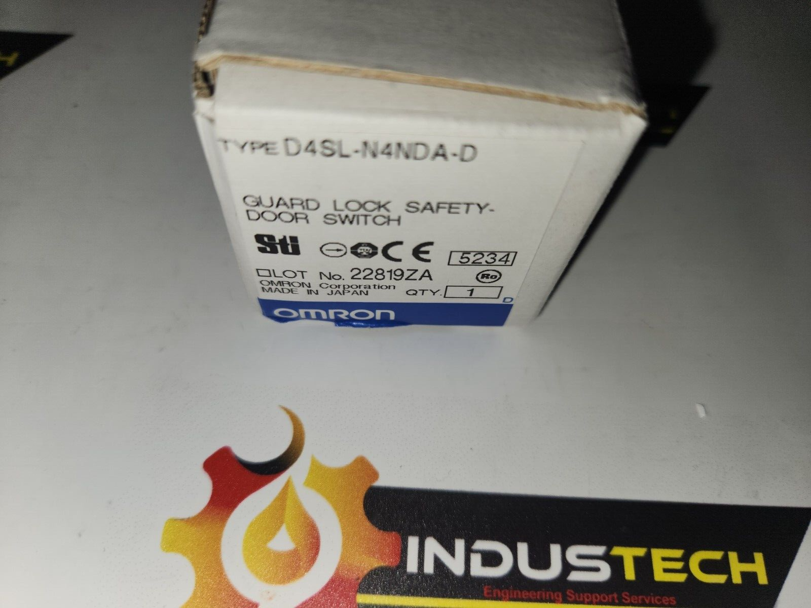Omron D4SL-N4NDA-D Safety Door Switch D4SLN4NDAD