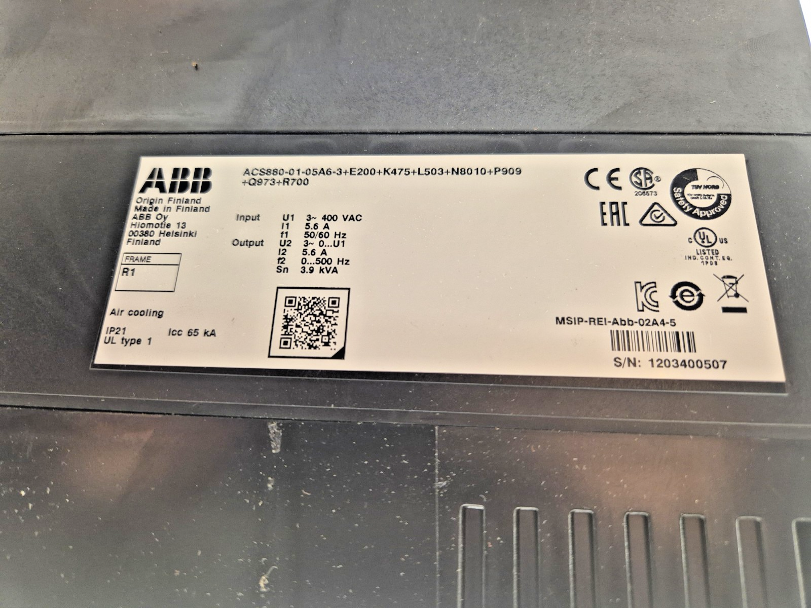 ABB ACS880 ACS880-01-05A6-3+E200+K475+L503+N8010+P909+Q973+R700