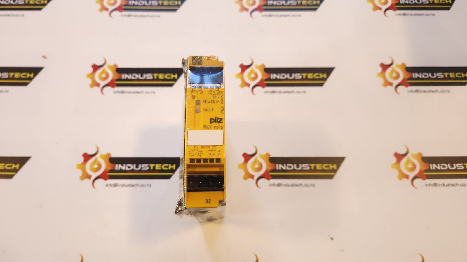pilz PNOZ-mo4p 773536, PN0Z-m04p, Safety Relay, New in Plastic