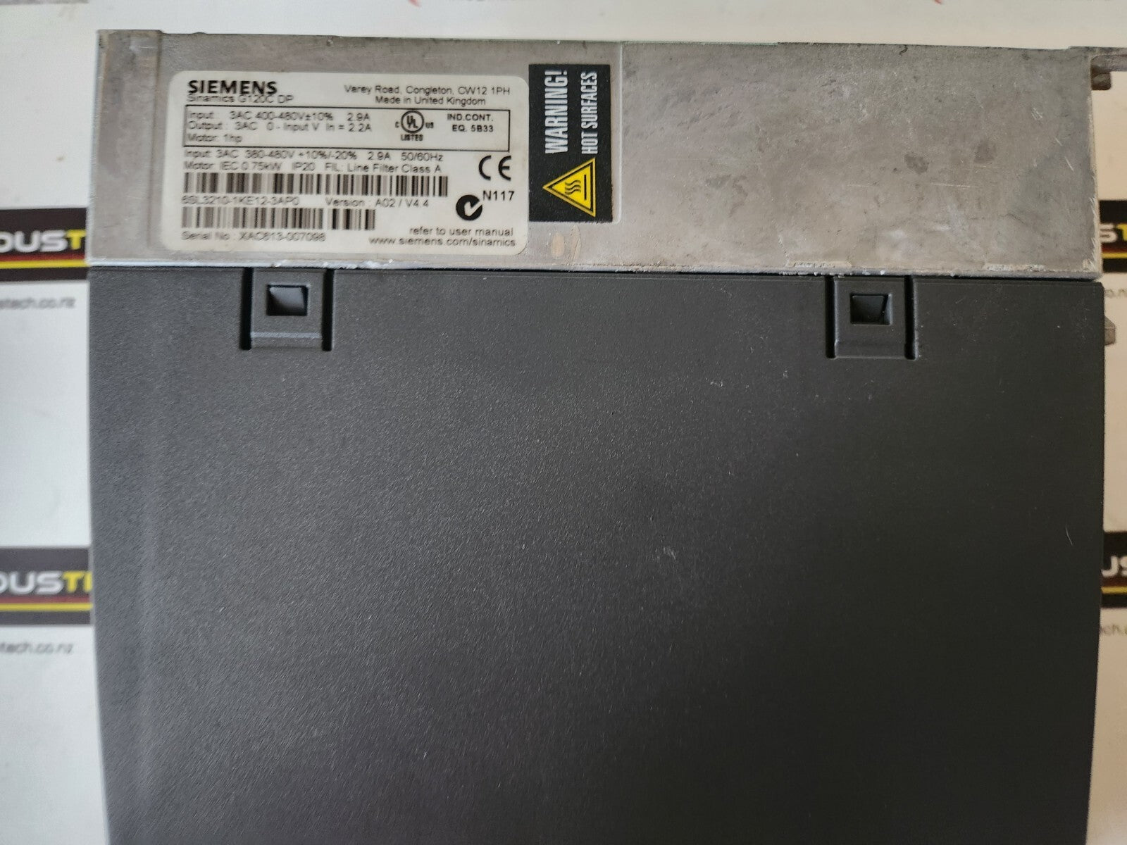 Siemens 6SL3210-1KE12-3AP0 SINAMICS G120C RATED POWER 0,75KW