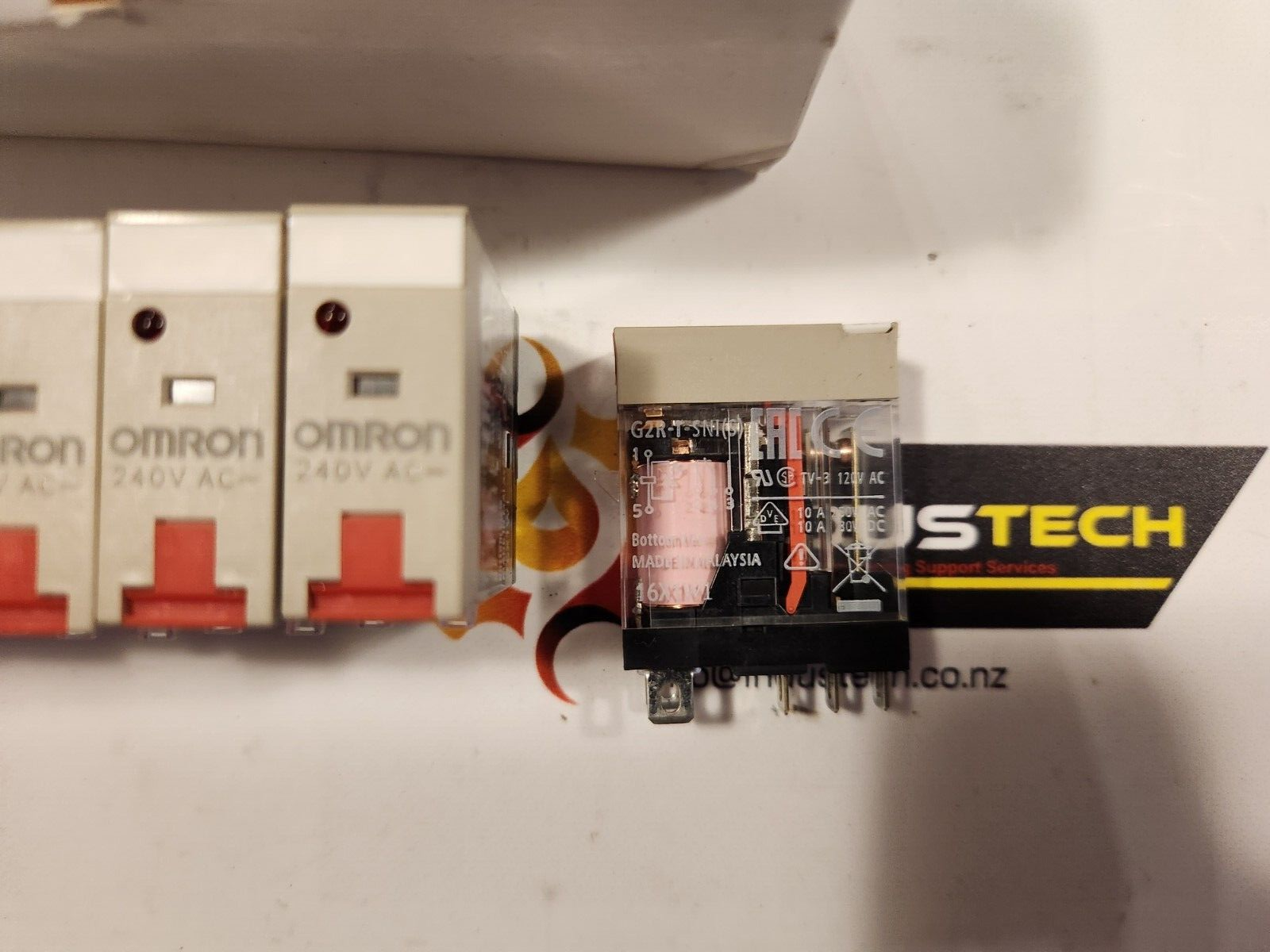 9pc New OMRON Small Relay G2R-1-SNI (S) 240VAC