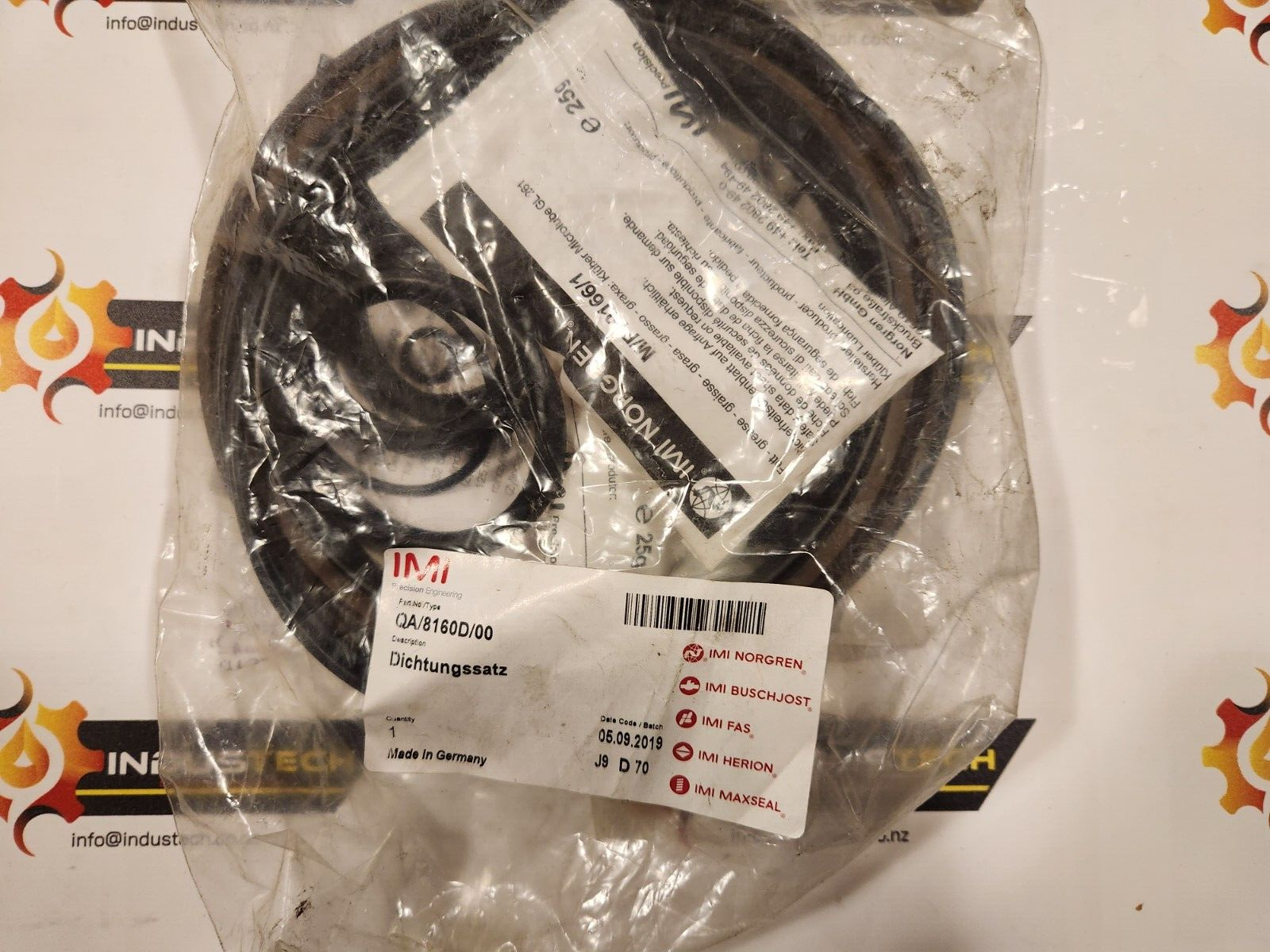 1pcs Brand new ones NORGREN  QA/8160D/00 Cylinder Repair Kit #L1