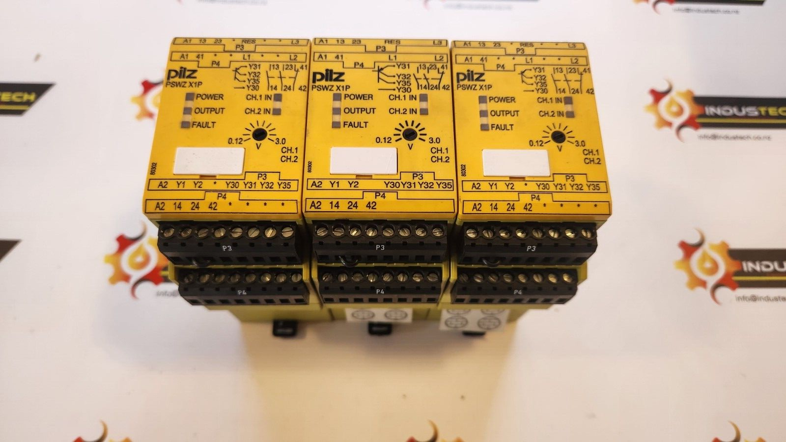PILZ PSWZ X1P 3V/24-240VACDC 2N/O 1N/C 2SO SAFETY RELAY 777950