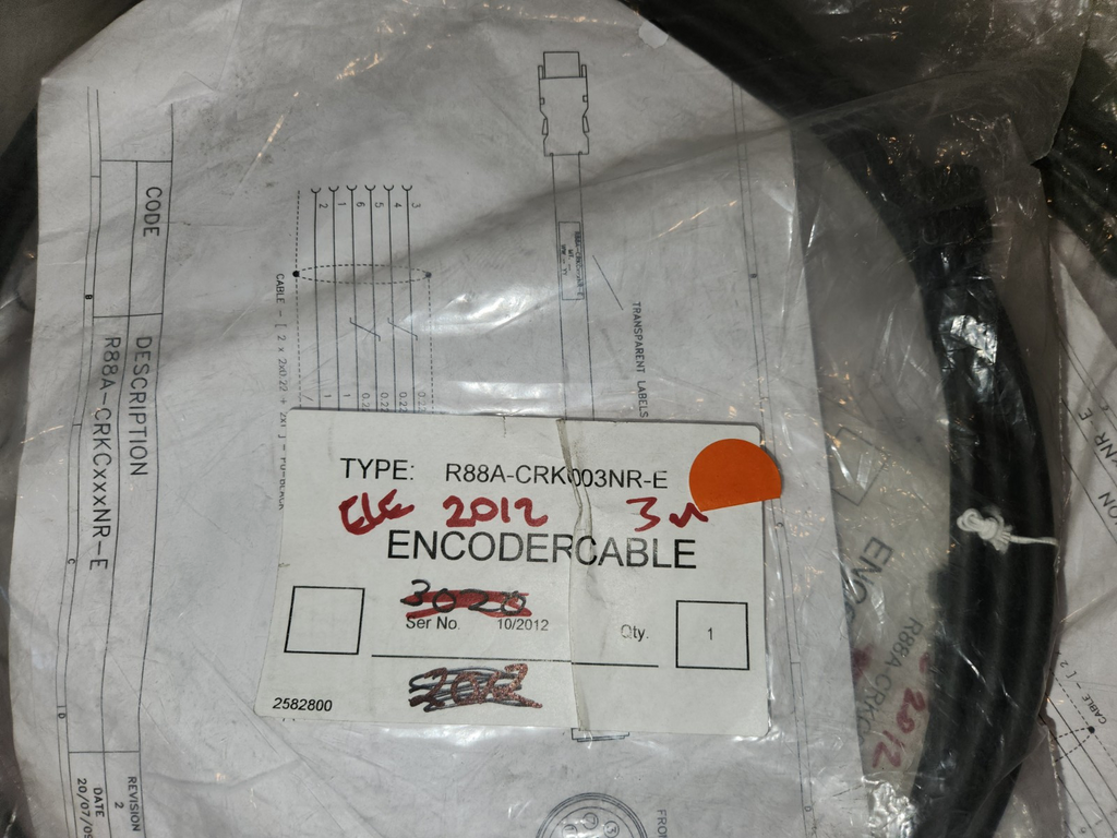 NEW R88A-CRKC003NR-E ENCODER CABLE AC SERVO OMRON*