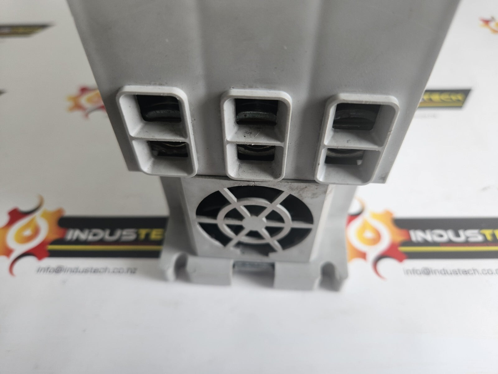 Allen Bradley 150-C85NBD SER B SMC Smart Motor Controller USED