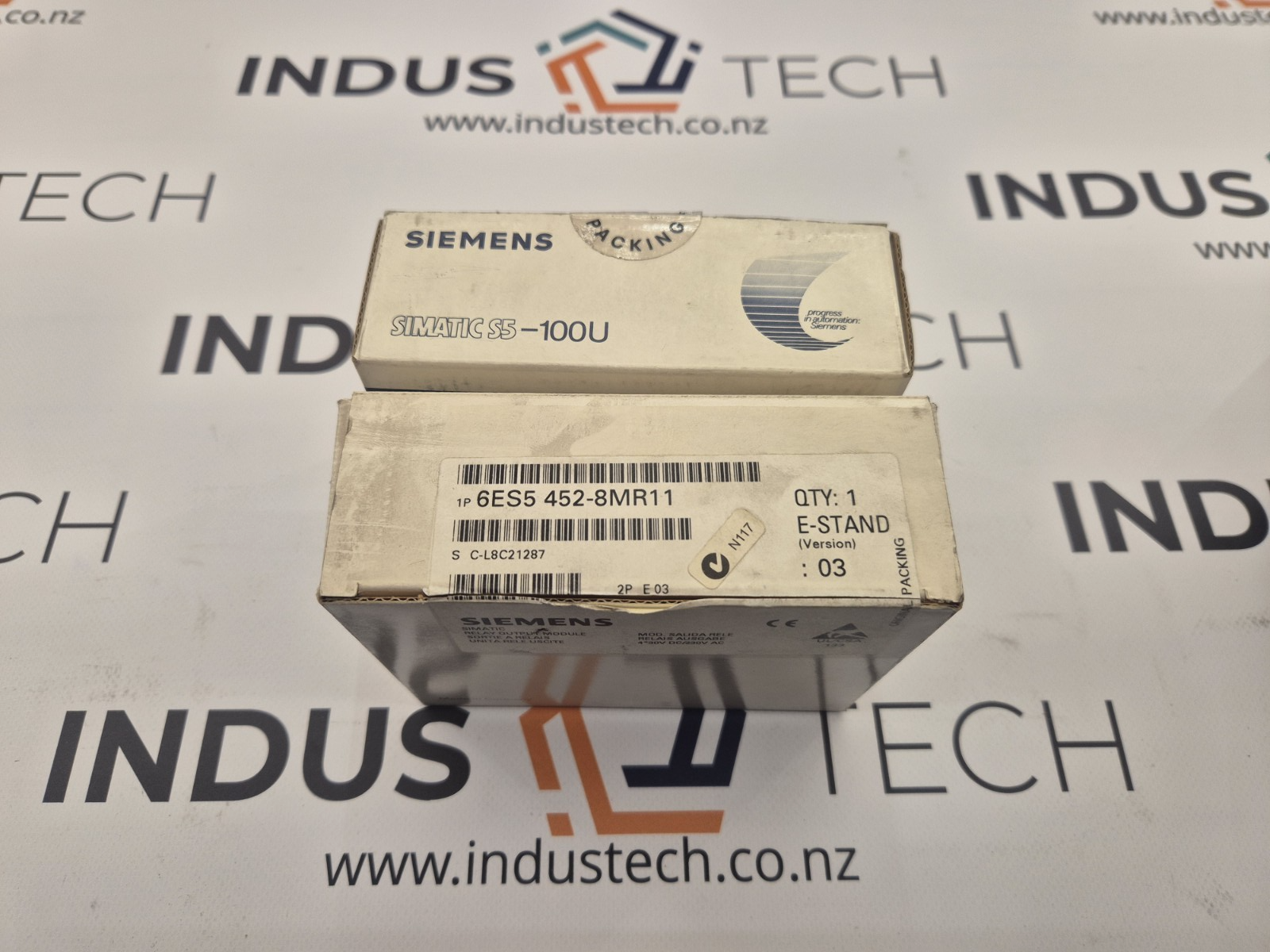 SIEMENS 6ES5 452-8MR11 RELAY OUTPUT MODULE / SIEMENS 6ES5452-8MR11