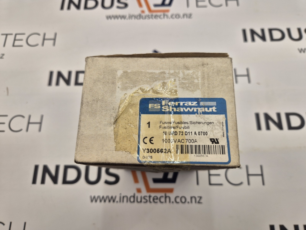 Ferraz Shawmut Y300562 Protistor Semiconductor Fuse 700A; PC72UD10C700D1A