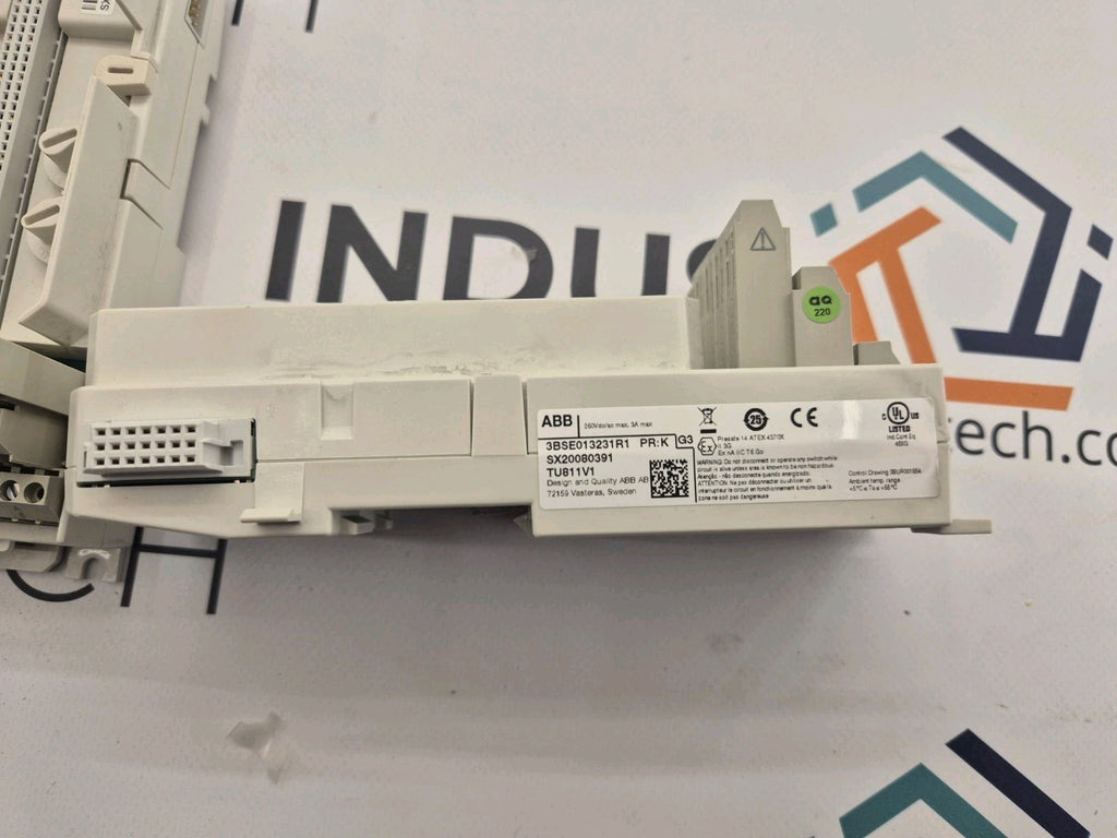 3 PIECES ABB 3BSE013231R1 TU811V1 Compact Module Termination Unit