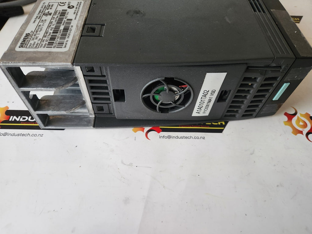 Siemens 6SL3210-1KE12-3AP0 SINAMICS G120C RATED POWER 0,75KW WITH Keypad