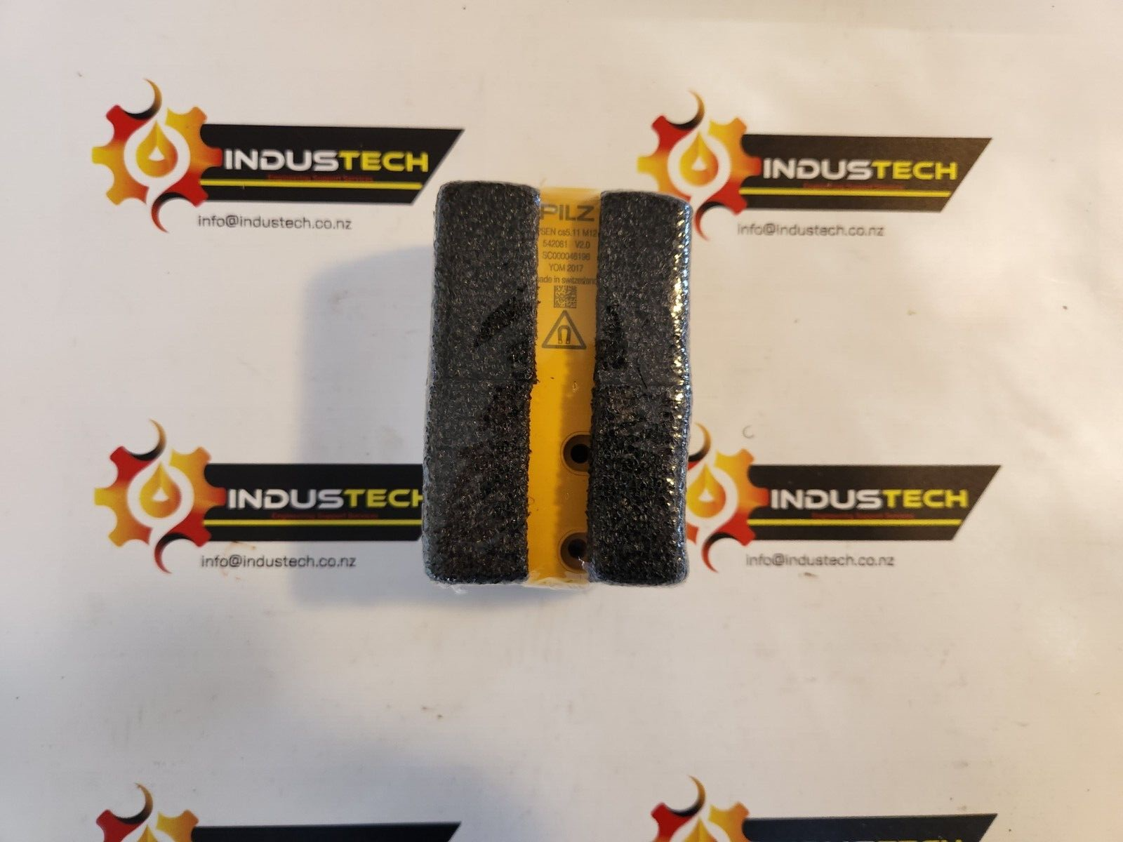 PILZ PSEN CS5.11 M12/8 542051 Safety switch with magnet 542081