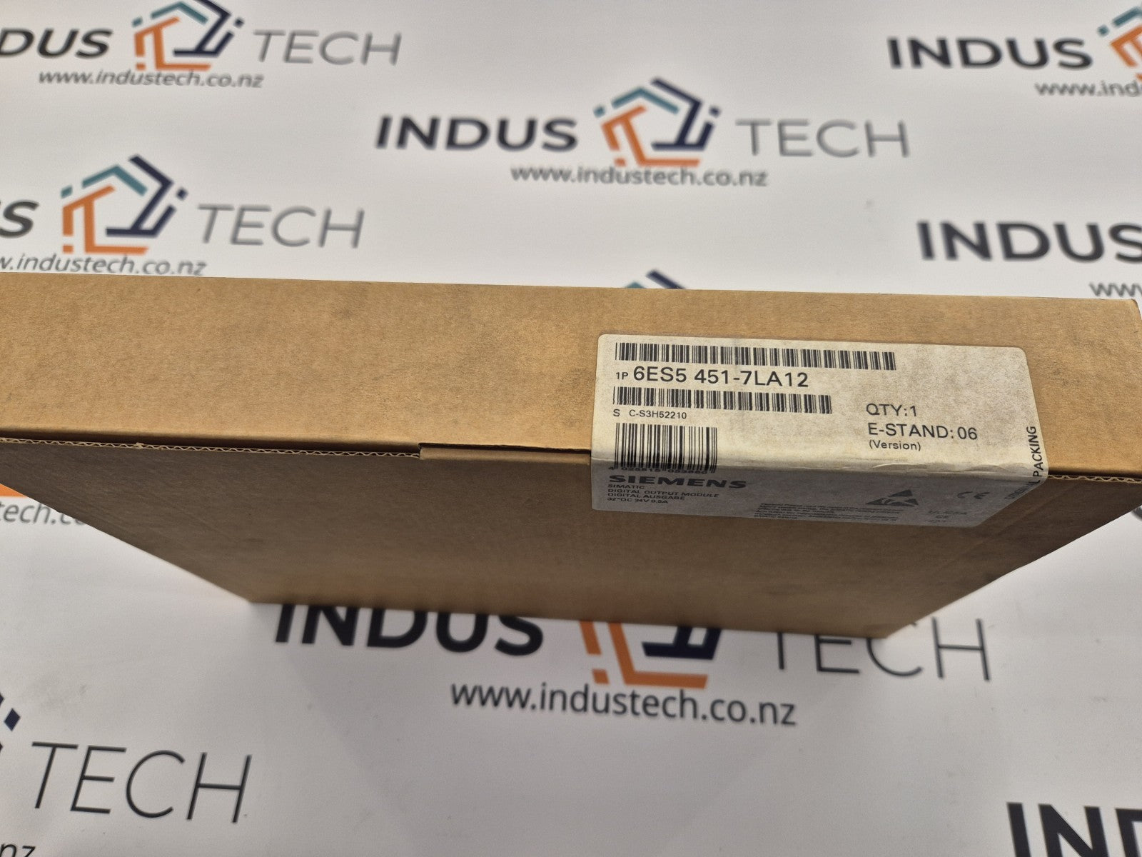 Siemens 6ES5 451-7LA12 DIGITAL OUTPUT MODULE