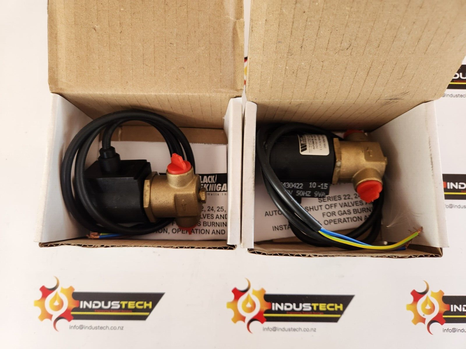 Black Teknigas 2421001-00 - 1/4" 24 Series Gas Solenoid Valve