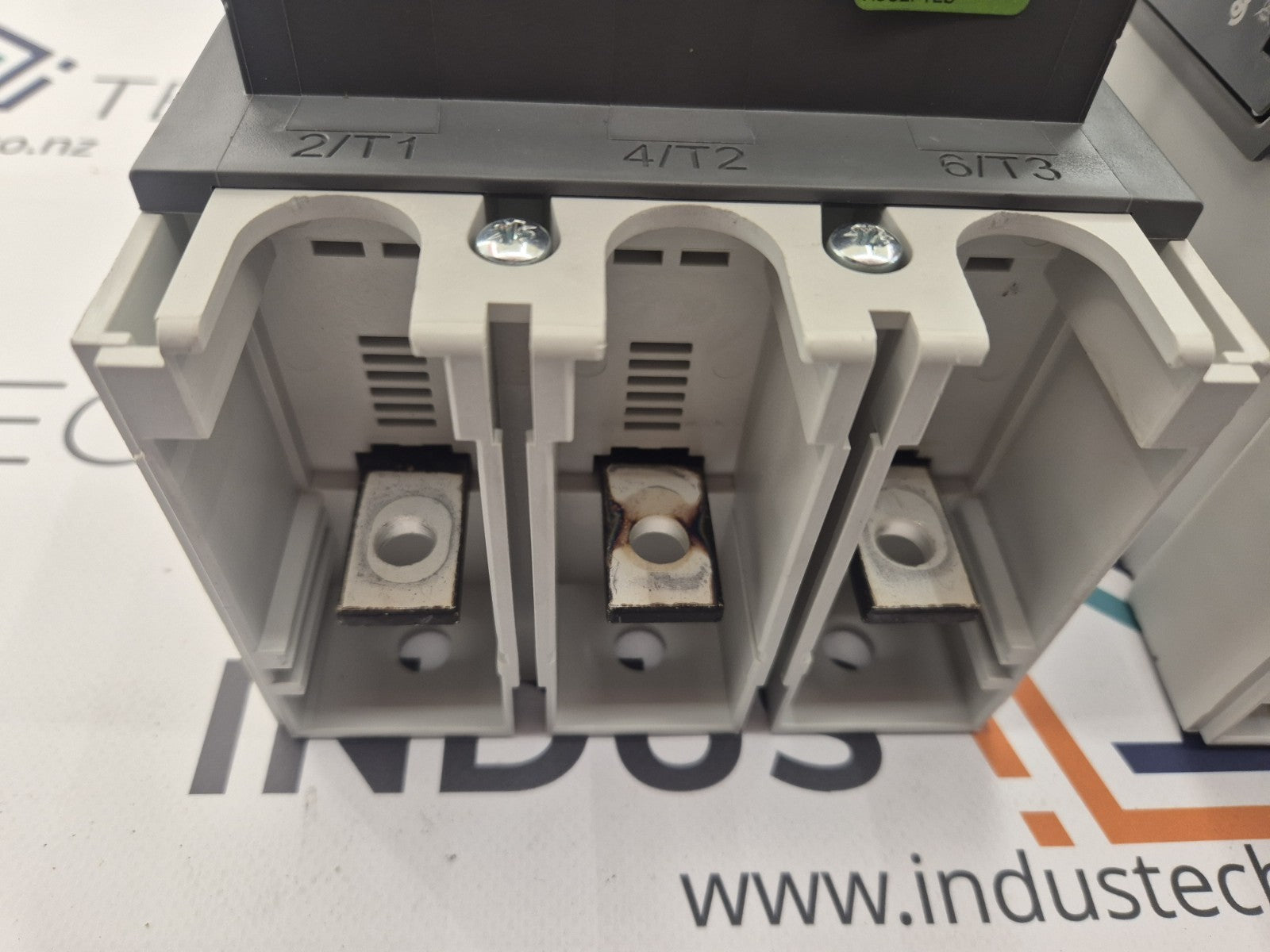 ABB CONTACTOR 3P 305A 600V AF305-30