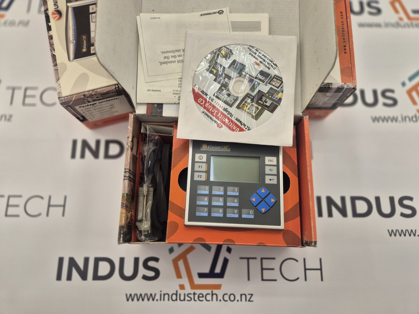 UNITRONICS V130-33-TR34 PLC