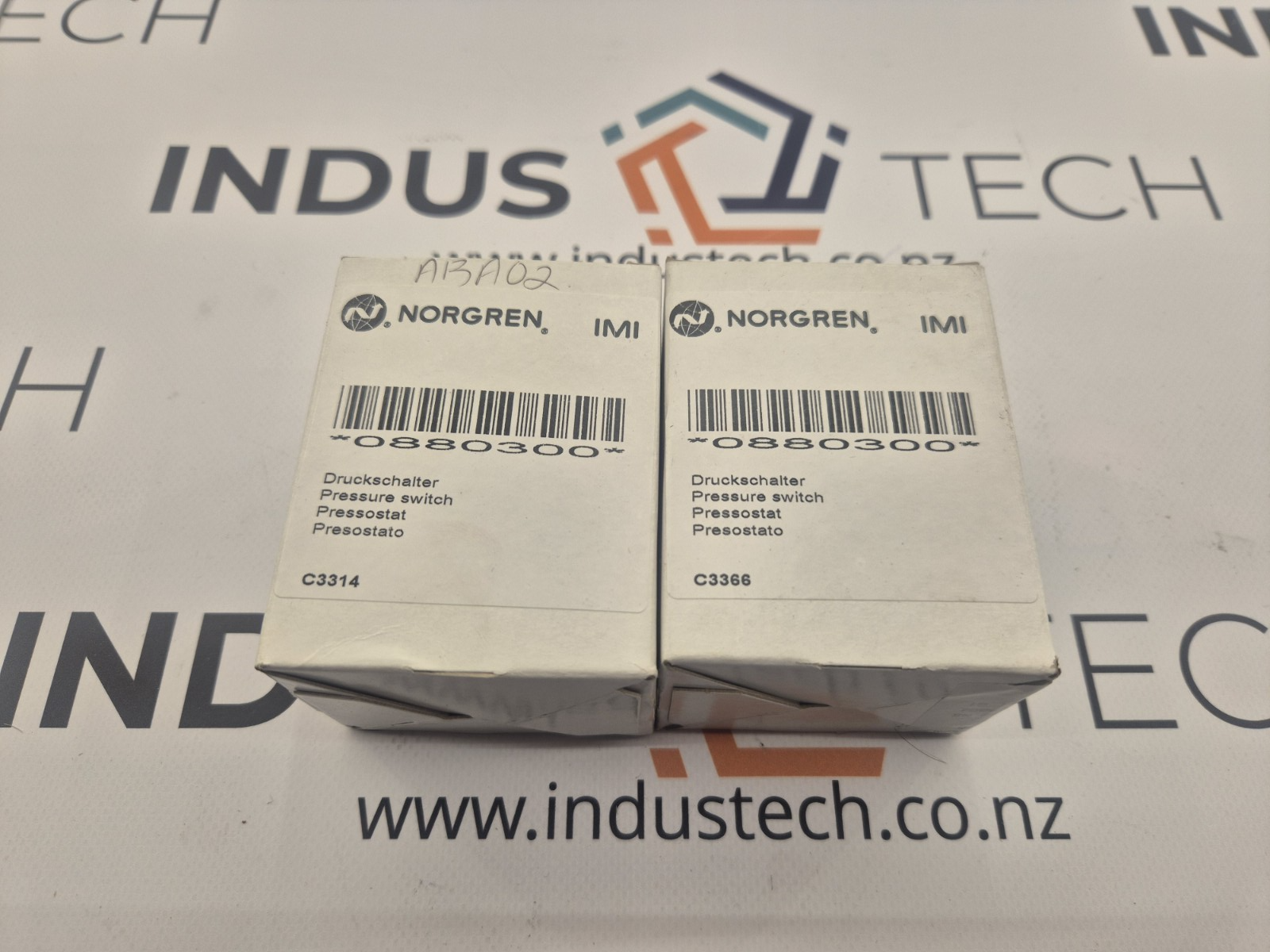 NORGREN 0880300 Pressure Switch 2 PIECES