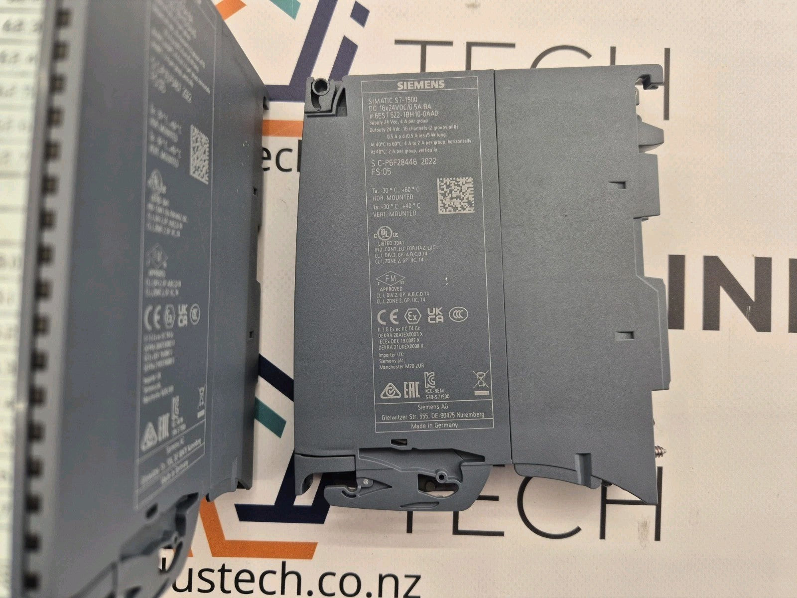 SIEMENS DQ 16 2VDC OUTPUT MODULE 6ES7 522-1BH10-0AA0