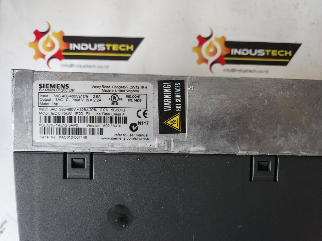 Siemens 6SL3210-1KE12-3AP0 SINAMICS G120C RATED POWER 0,75KW WITH Keypad