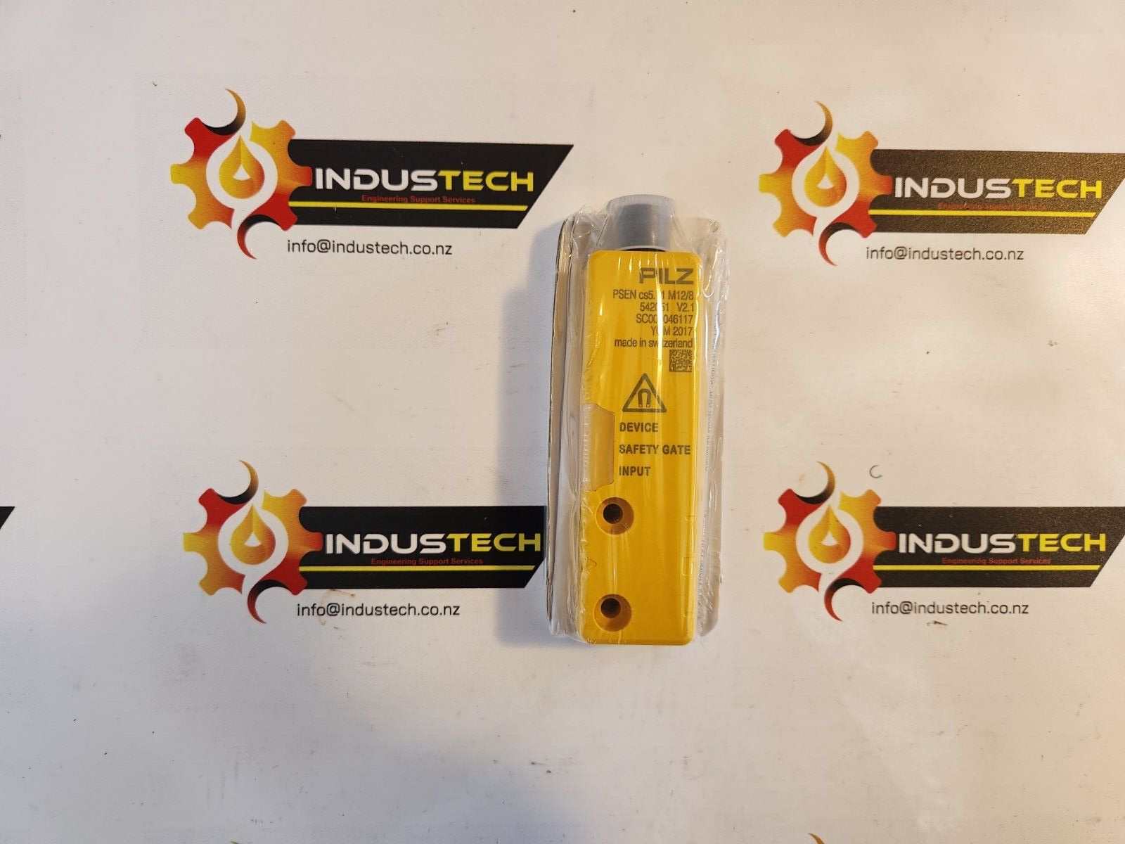 PILZ PSEN CS5.11 M12/8 542051 Safety switch with magnet 542081