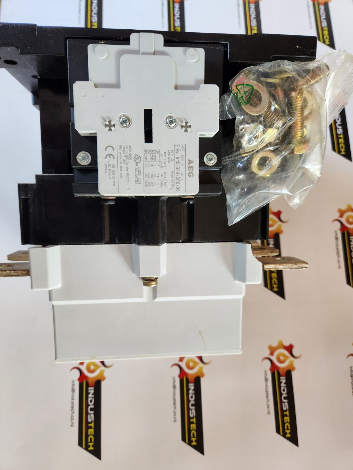 AEG LS132K.22 Contactor, 132kW @AC-3, 3-pole, Coil 220-250V AC 910-304-481-44