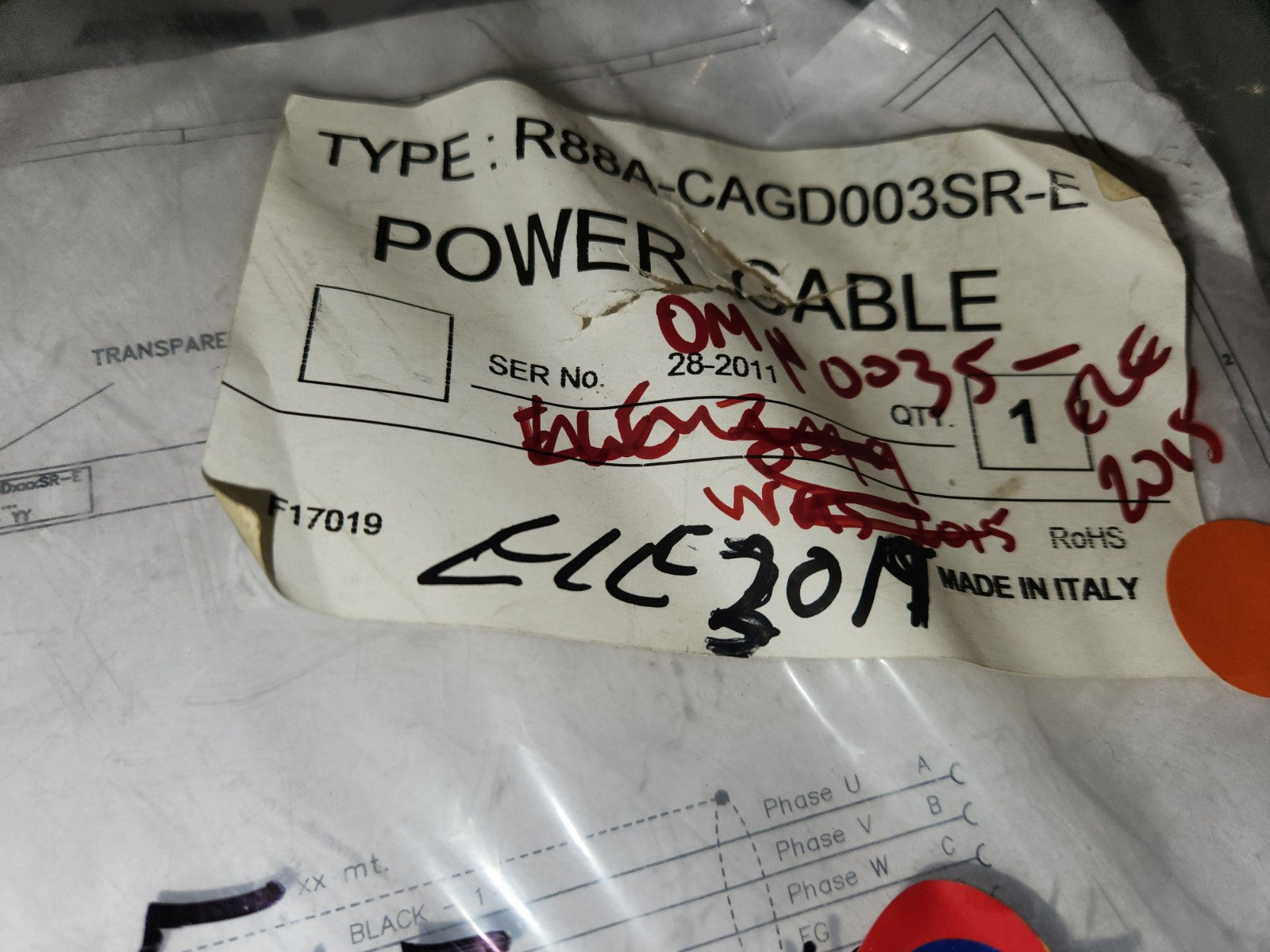 NEW motor power cord R88A-CAGD003SR-E 3m